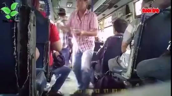Cướp ngang nhiên trên xe bus Suối Tiên - Ngã 3 Trị An gây bức xúc
