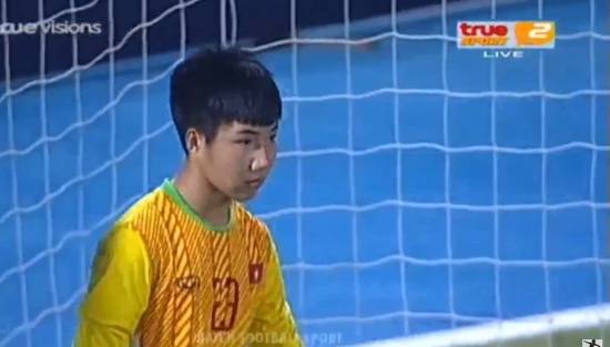 Loạt sút luân lưu và khoảnh khắc nâng cúp của U15 Việt Nam!